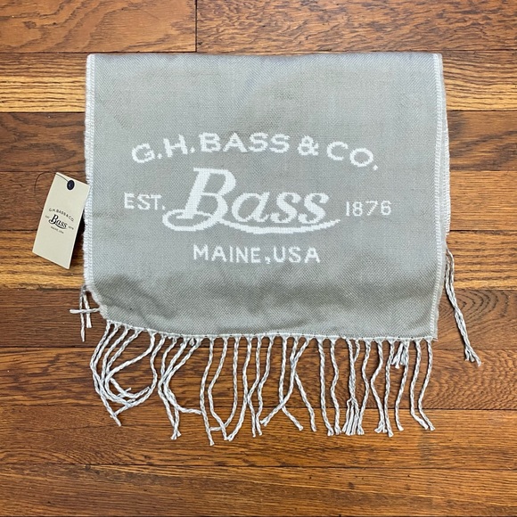 GH Bass & Co gray logo fringe trimmed scarf - Picture 1 of 6